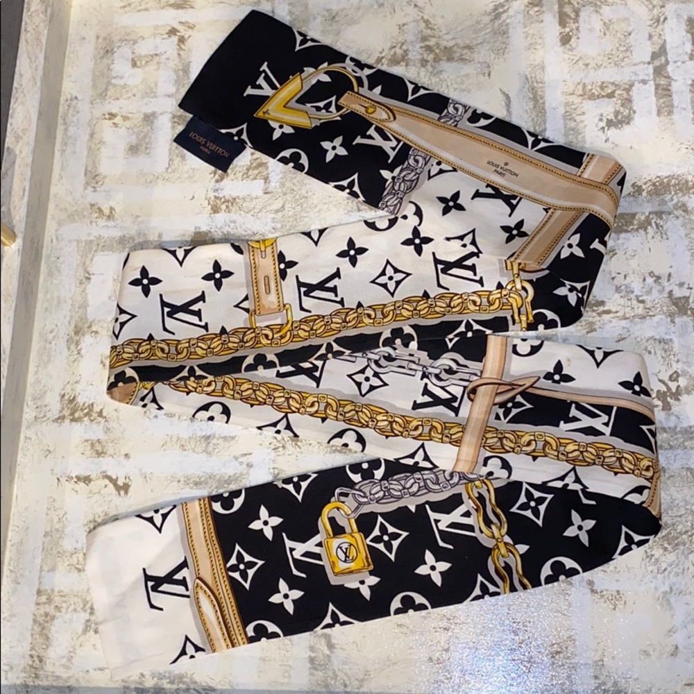 Louis Vuitton Scarf